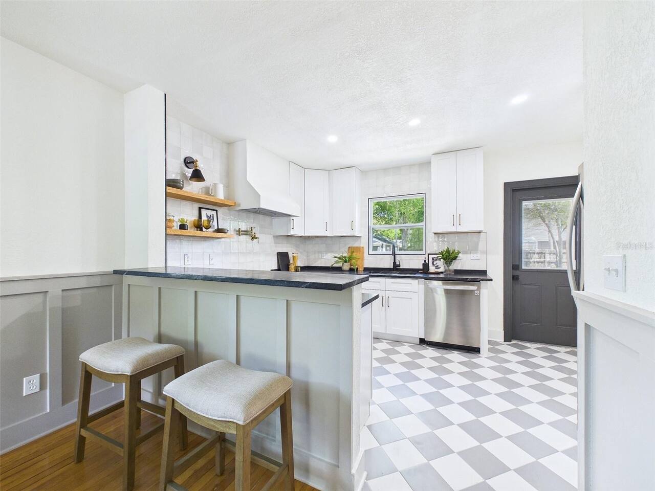 Staged kitchen, Seminole Heights